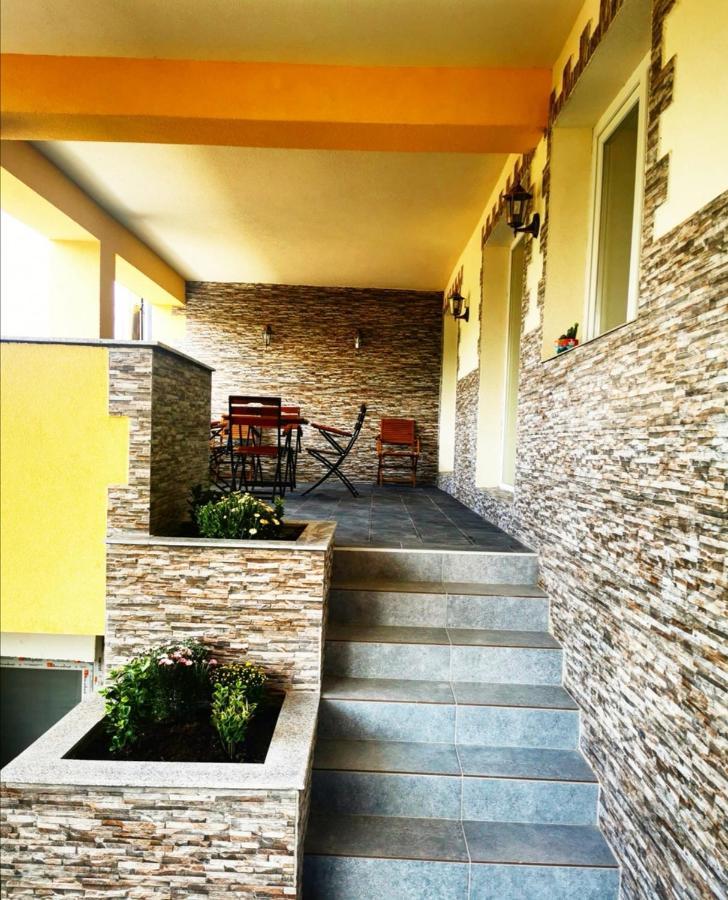 Doftana Apartaments Teşila Exteriér fotografie